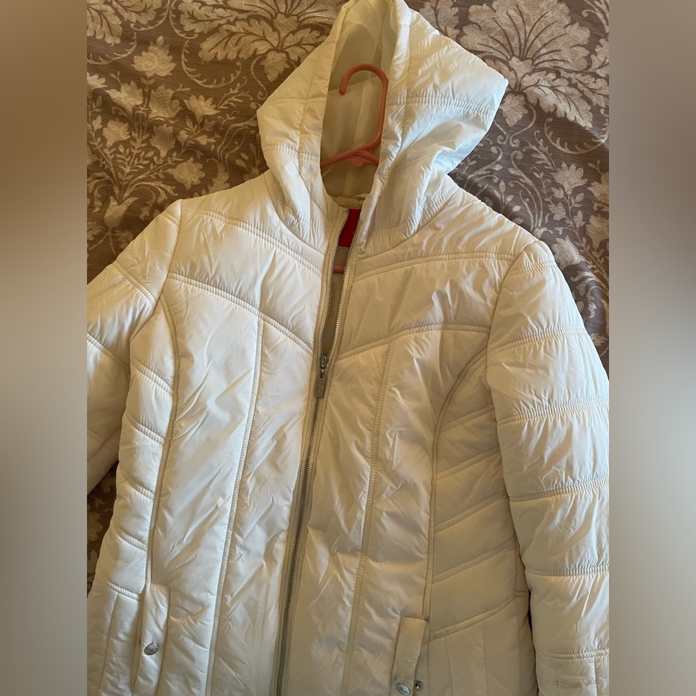 Off white girls guess jacket worn twice. Good condition